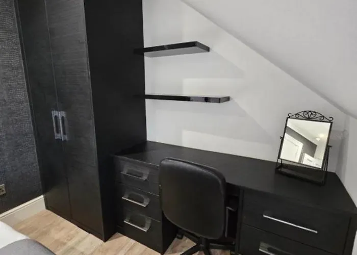 Luxury Double Room With Private Bathroom